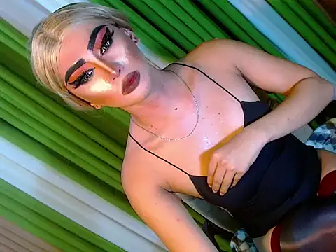 Snapshot of Queen_yasii_88 chatting on September 21, 3:57 pm Queen yasii 88 online show from September 21, 3:57 pm