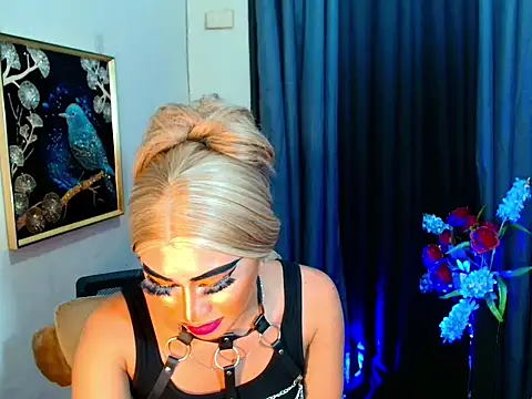 Snapshot of Queen_yasii_88 chatting on October 9, 3:54 pm Queen yasii 88 online show from October 9, 3:54 pm