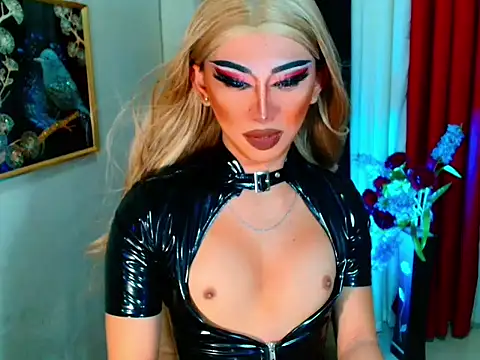 Snapshot of Queen_yasii_88 chatting on October 22, 4:51 pm Queen yasii 88 online show from October 22, 4:51 pm