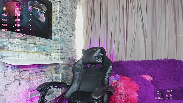 Snapshot of Zamara_Kleii chatting on June 3, 9:20 pm Zamara Kleii online show from June 3, 9:20 pm