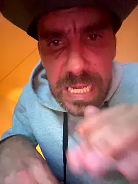 Snapshot of thepenisher777 chatting on September 13, 4:45 am thepenisher777 online show from September 13, 4:45 am