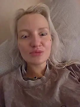 Snapshot of KateMonroe chatting on July 25, 7:50 am KateMonroe online show from July 25, 7:50 am