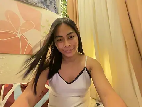 Snapshot of Sweetasian_cum chatting on June 25, 4:12 am Sweetasian cum online show from June 25, 4:12 am