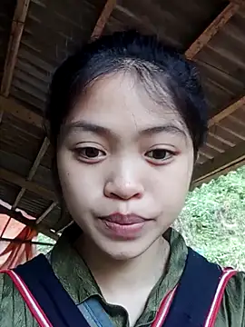 Snapshot of Thy00__ chatting on October 28, 9:02 am Thy00 online show from October 28, 9:02 am