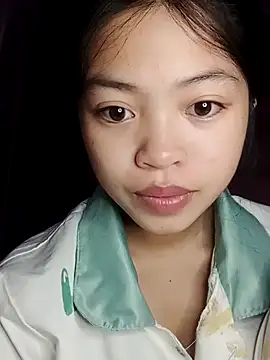 Snapshot of Thy00__ chatting on October 31, 7:37 pm Thy00 online show from October 31, 7:37 pm