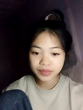 Snapshot of Thy00__ chatting on December 19, 3:41 pm Thy00 online show from December 19, 3:41 pm