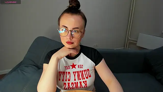 MewStella online show from June 7, 5:49 pm