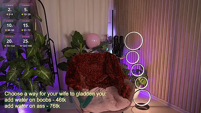 LauraWifeness online show from October 11, 5:50 am