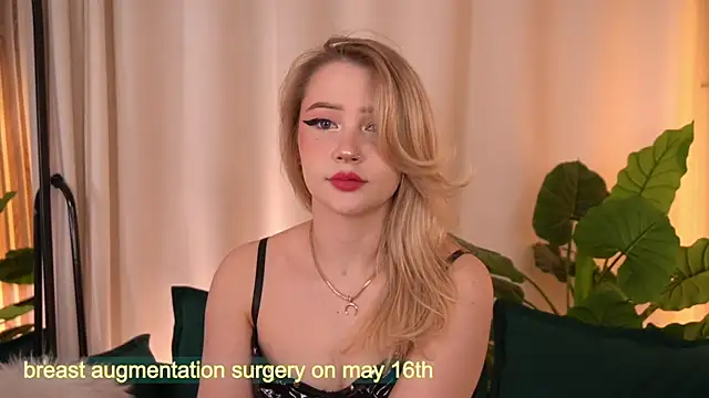 LauraWifeness online show from May 4, 5:58 am