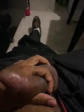 Snapshot of Preto_Diamamte chatting on October 22, 4:02 am Preto Diamamte online show from October 22, 4:02 am