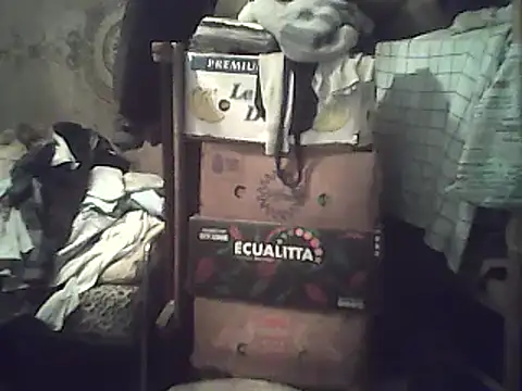 Snapshot of A1B3- chatting on December 15, 5:17 pm A1B3- online show from December 15, 5:17 pm