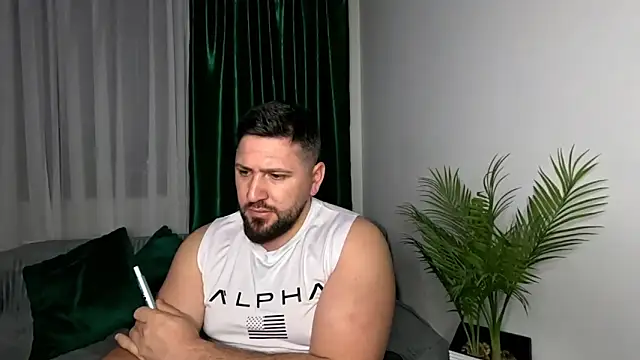 Gold Alpha Boy online show from May 3, 7:31 pm