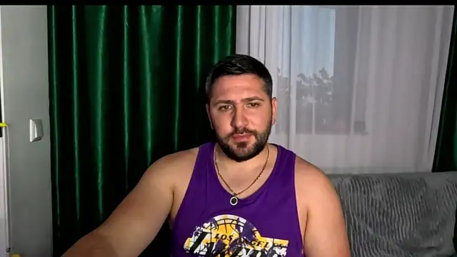 Snapshot of Gold_Alpha_Boy chatting on June 21, 6:32 pm Gold Alpha Boy online show from June 21, 6:32 pm