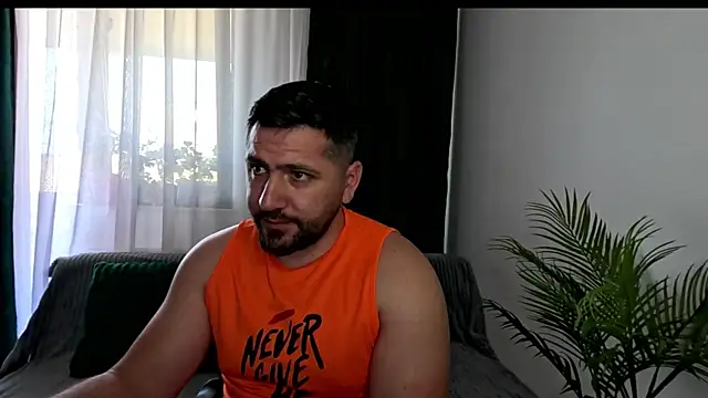 Snapshot of Gold_Alpha_Boy chatting on June 26, 6:51 am Gold Alpha Boy online show from June 26, 6:51 am