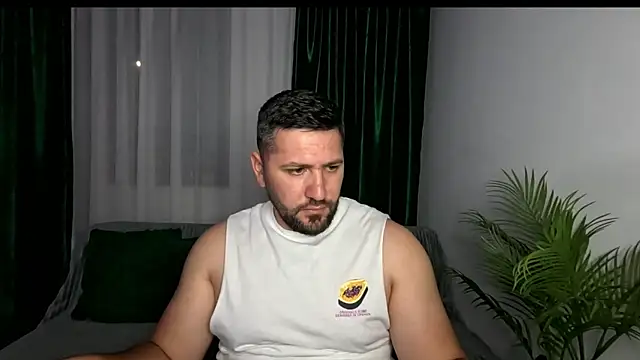 Snapshot of Gold_Alpha_Boy chatting on June 26, 6:56 pm Gold Alpha Boy online show from June 26, 6:56 pm