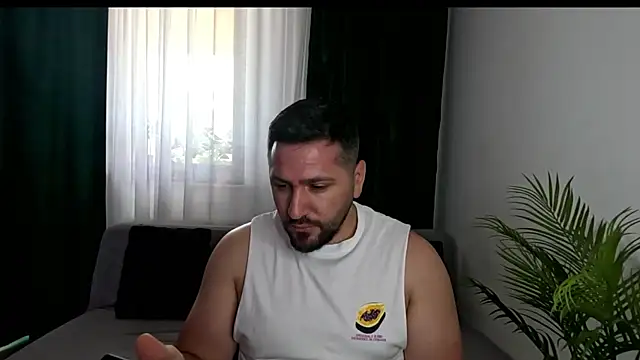 Snapshot of Gold_Alpha_Boy chatting on June 27, 12:22 pm Gold Alpha Boy online show from June 27, 12:22 pm