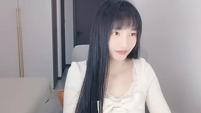 Snapshot of Lisa-3333 chatting on March 18, 10:07 am Lisa-3333 online show from March 18, 10:07 am