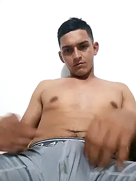 Snapshot of pelolu95 chatting on December 22, 2:41 am pelolu95 online show from December 22, 2:41 am