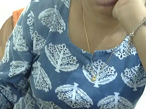 CHAMELI4747 online show from July 2, 8:42 am