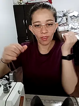 Snapshot of Isabella5_Brown_ chatting on December 1, 4:01 pm Isabella5 Brown online show from December 1, 4:01 pm