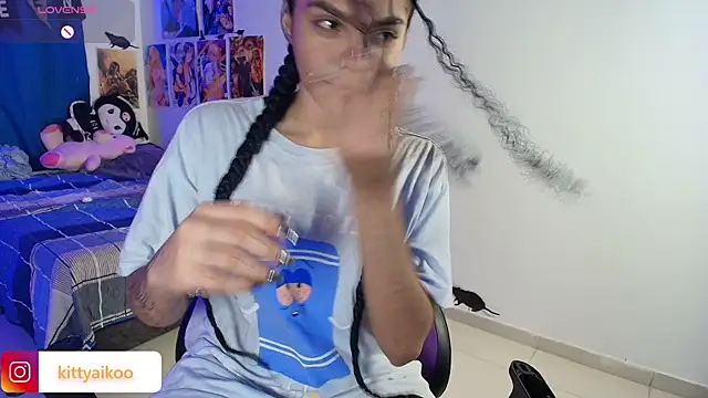 kitty aikooo online show from November 17, 6:08 am