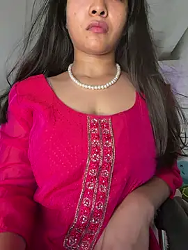 Snapshot of luv_johrrra chatting on June 9, 10:16 am luv johrrra online show from June 9, 10:16 am