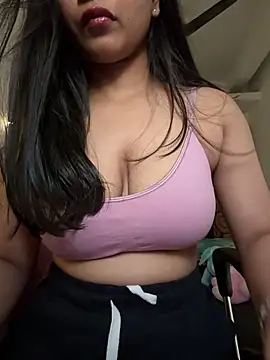 Snapshot of luv_johrrra chatting on June 21, 5:32 am luv johrrra online show from June 21, 5:32 am