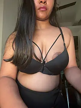 Snapshot of luv_johrrra chatting on July 6, 5:04 am luv johrrra online show from July 6, 5:04 am