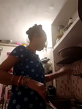 Snapshot of ISHANI-SINGH chatting on November 6, 3:35 pm ISHANI-SINGH online show from November 6, 3:35 pm