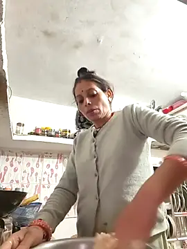 ISHANI-SINGH online show from November 18, 3:38 pm