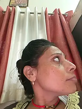 Snapshot of ISHANI-SINGH chatting on December 5, 11:41 am ISHANI-SINGH online show from December 5, 11:41 am