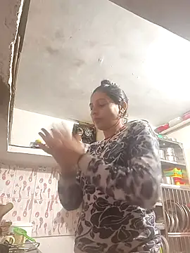 Snapshot of ISHANI-SINGH chatting on December 22, 3:03 am ISHANI-SINGH online show from December 22, 3:03 am