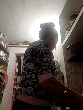 Snapshot of ISHANI-SINGH chatting on February 2, 3:05 am ISHANI-SINGH online show from February 2, 3:05 am