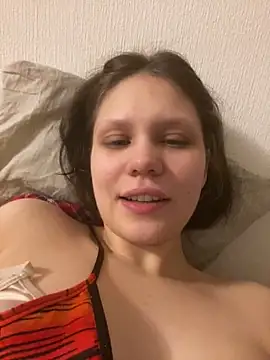 Snapshot of Lunliss chatting on November 30, 12:14 am Lunliss online show from November 30, 12:14 am