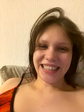 Snapshot of Lunliss chatting on November 30, 5:39 pm Lunliss online show from November 30, 5:39 pm