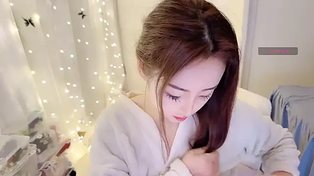 Snapshot of charlotte520 chatting on November 21, 1:15 am charlotte520 online show from November 21, 1:15 am