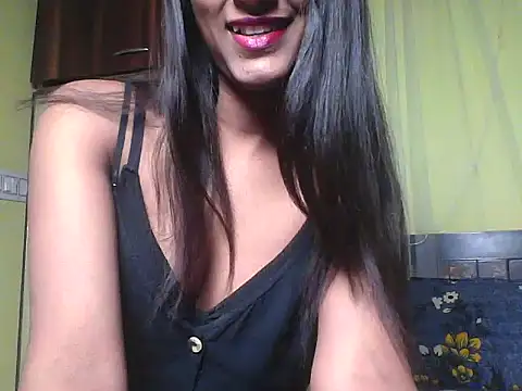 Snapshot of mickle_james chatting on November 18, 8:41 am mickle james online show from November 18, 8:41 am