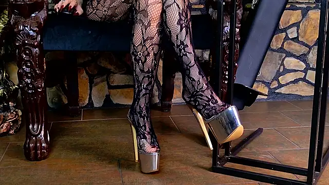 VanessaColby online show from October 12, 6:18 pm