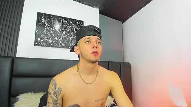 Mathewboy1 online show from February 18, 11:50 am