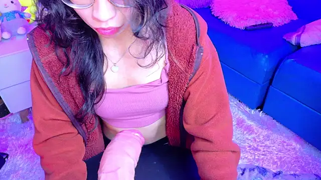 Giaa rossi online show from April 29, 2:21 pm