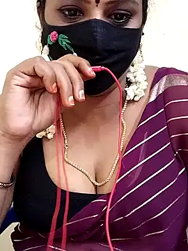 Snapshot of yoga-mithraa chatting on November 18, 3:49 pm yoga-mithraa online show from November 18, 3:49 pm