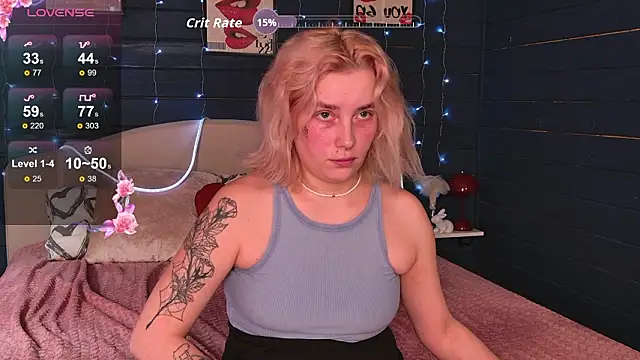 Snapshot of Crystal_Jull chatting on March 22, 3:43 am Crystal Jull online show from March 22, 3:43 am