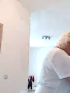 VikaKing online show from October 14, 12:50 pm