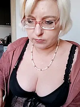 VikaKing online show from October 31, 9:54 am