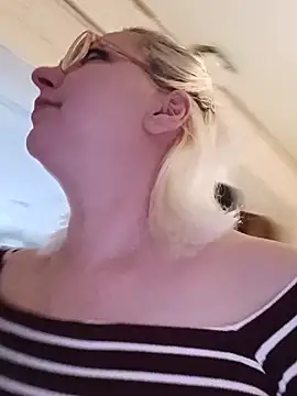 VikaKing online show from February 12, 1:17 pm