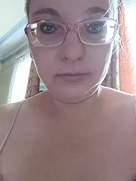 Snapshot of VikaKing chatting on July 26, 7:48 am VikaKing online show from July 26, 7:48 am