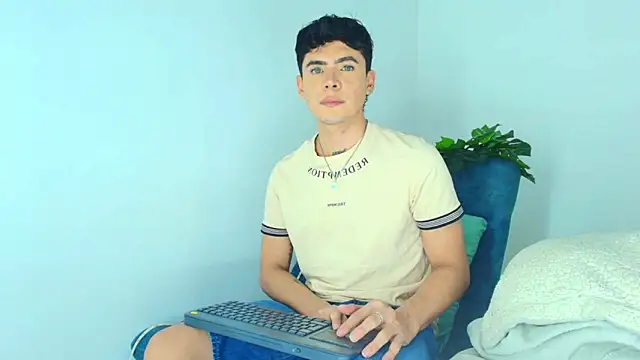 CamiiGuzmanX online show from November 12, 9:36 pm