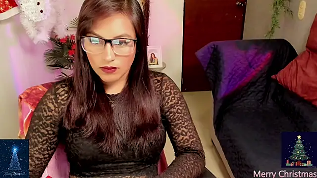 Cameroon-Diaz online show from December 19, 1:51 pm