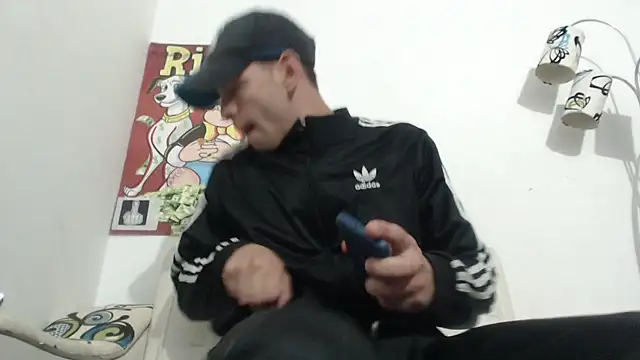 Thomasjons  online show from December 3, 10:08 pm