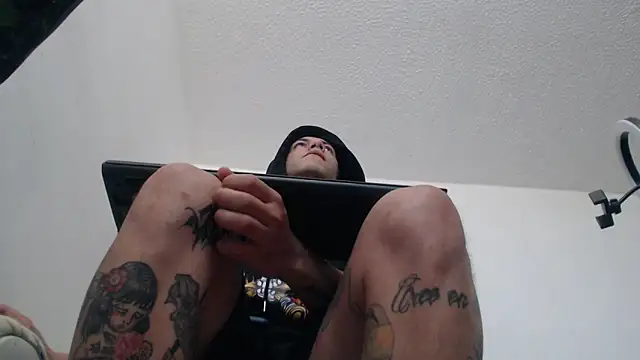 Thomasjons  online show from January 16, 5:39 pm